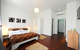 Valenti rooms
